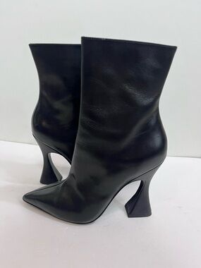Steve Madden Vivy boots with flared heel